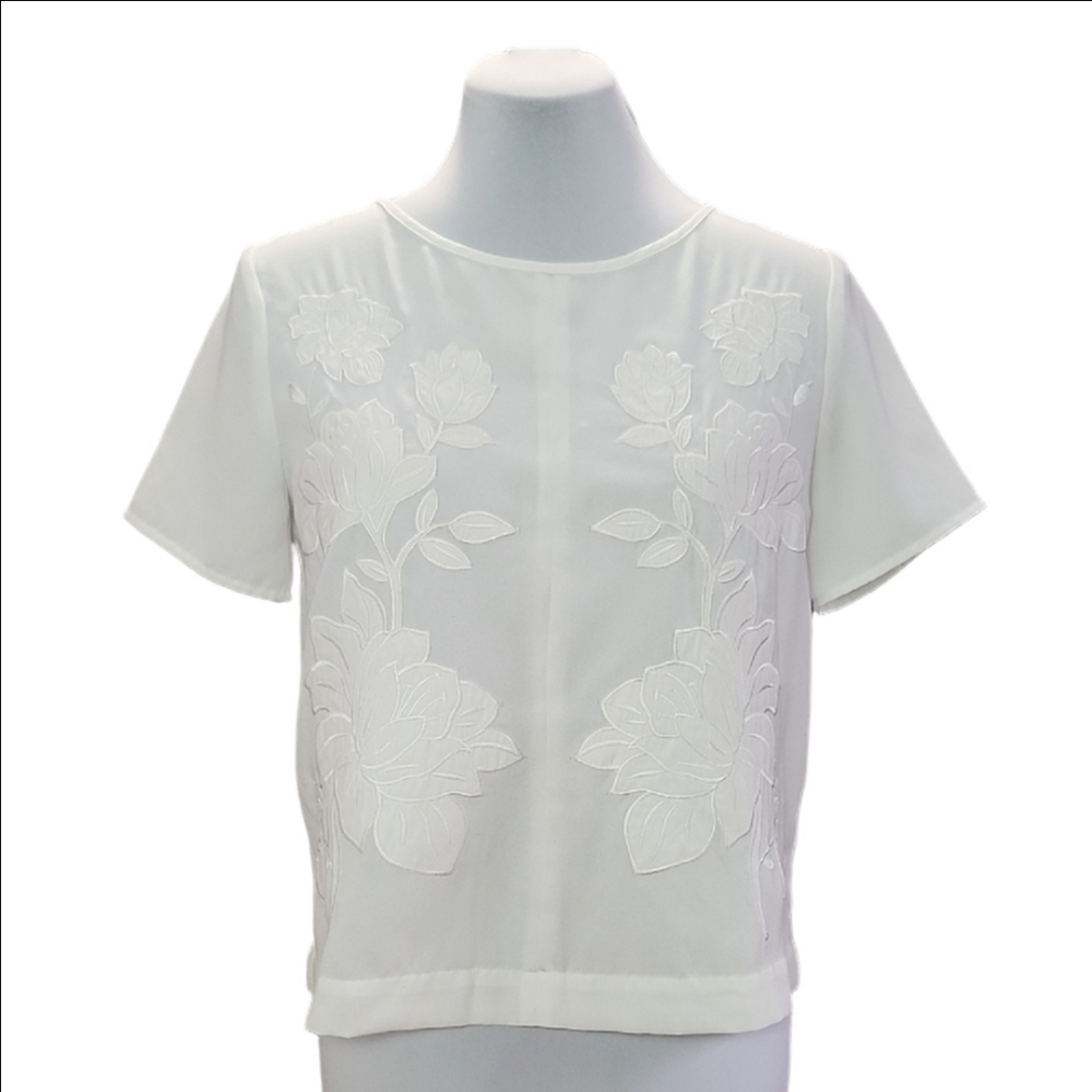 FOREVER 21 White embroidered round neck short sleeve top